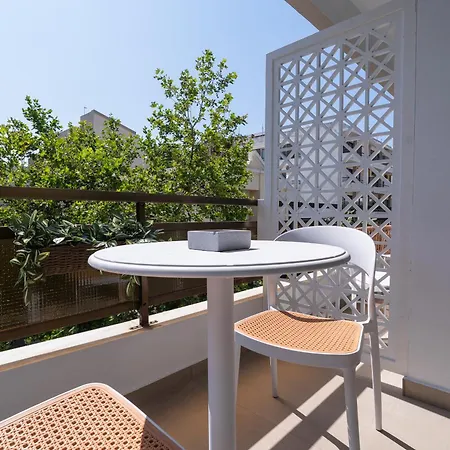Stylish Apartment *